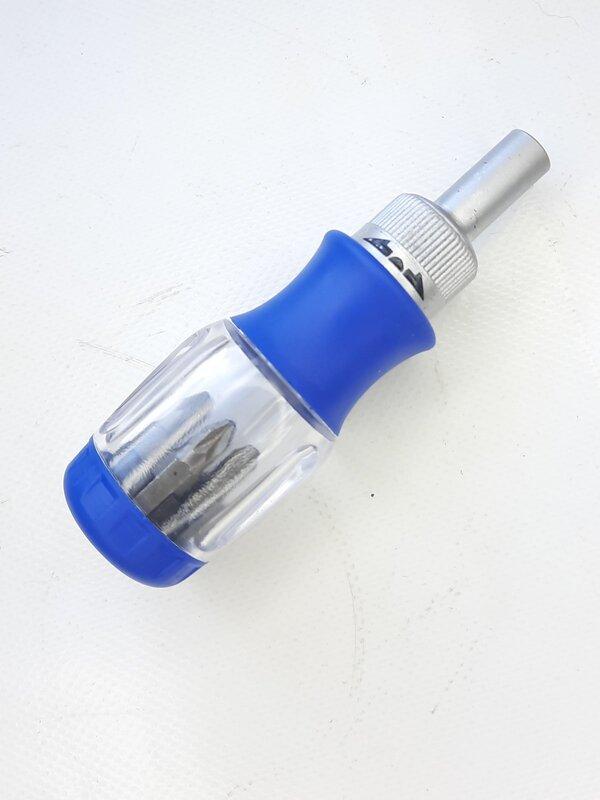 Отвертка реверсионная со сменными насадками/трещётка DEHCO (KT-0083)