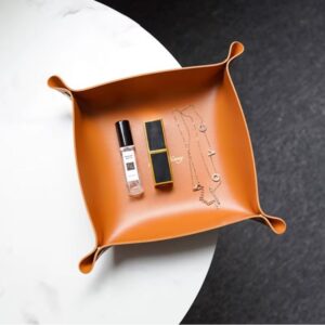 Кожаный лоток для хранения в скандинавском стиле на стол